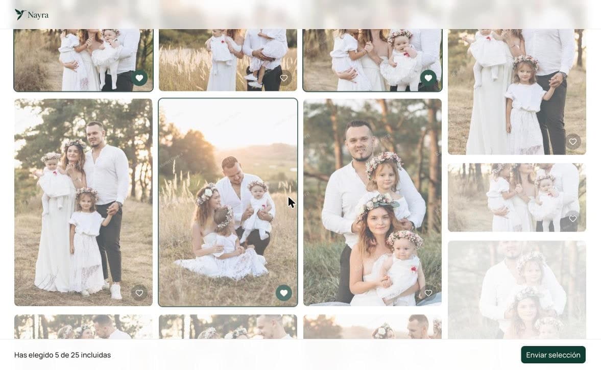 Galería del cliente en Nayra con fotografías protegidas y cinco favoritas marcadas